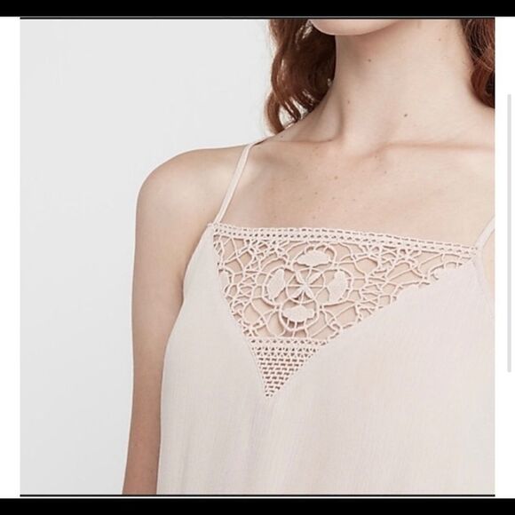 23-NWT EXPRESS Hi Neck Lace Cami, Truffle Pink - Picture 4 of 11